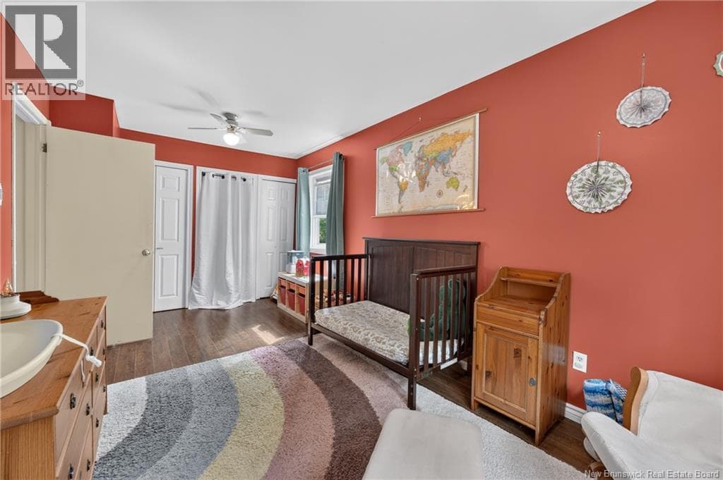 524 Tartan Street, photo 17