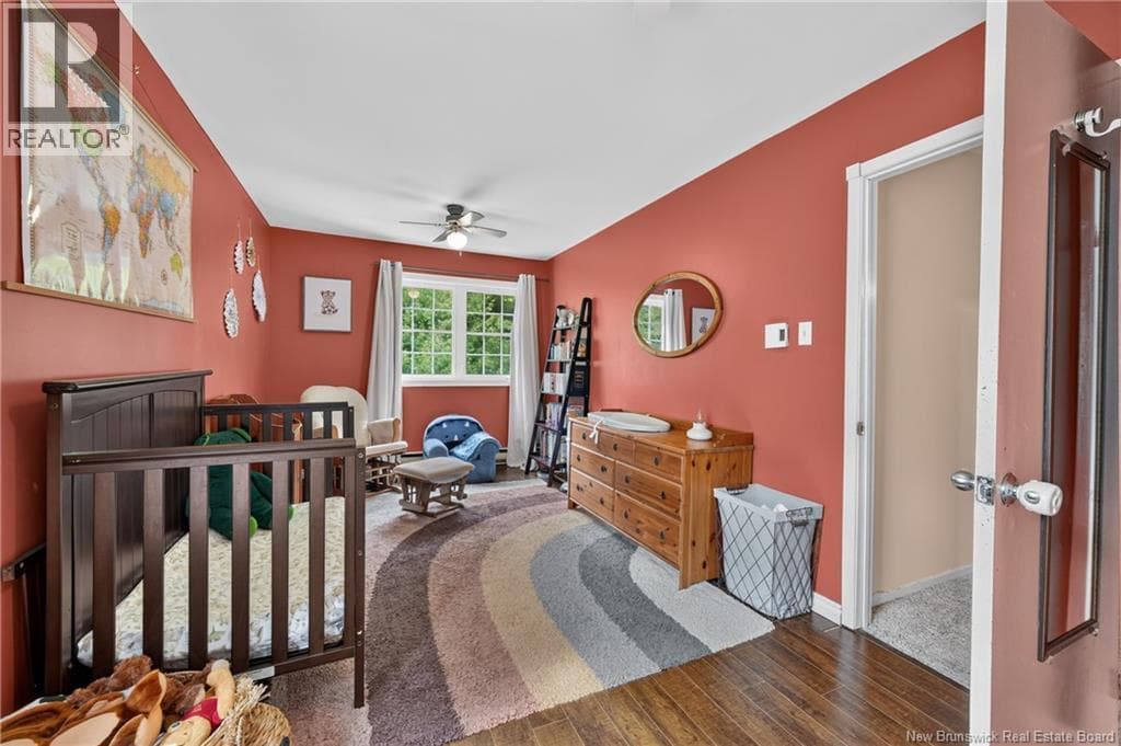 524 Tartan Street, photo 18