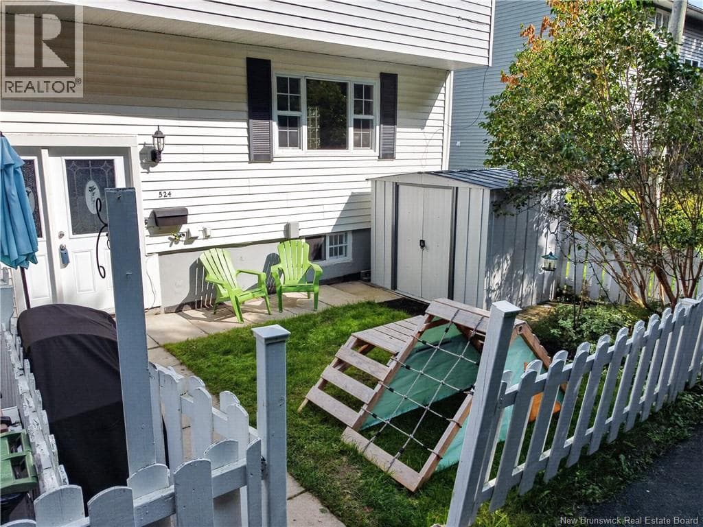 524 Tartan Street, photo 3