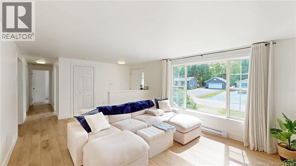 10 Meadow Brook Drive, photo 12