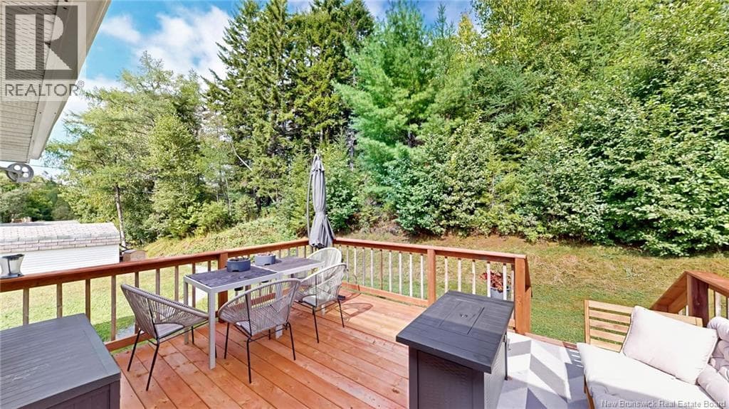 10 Meadow Brook Drive, photo 14