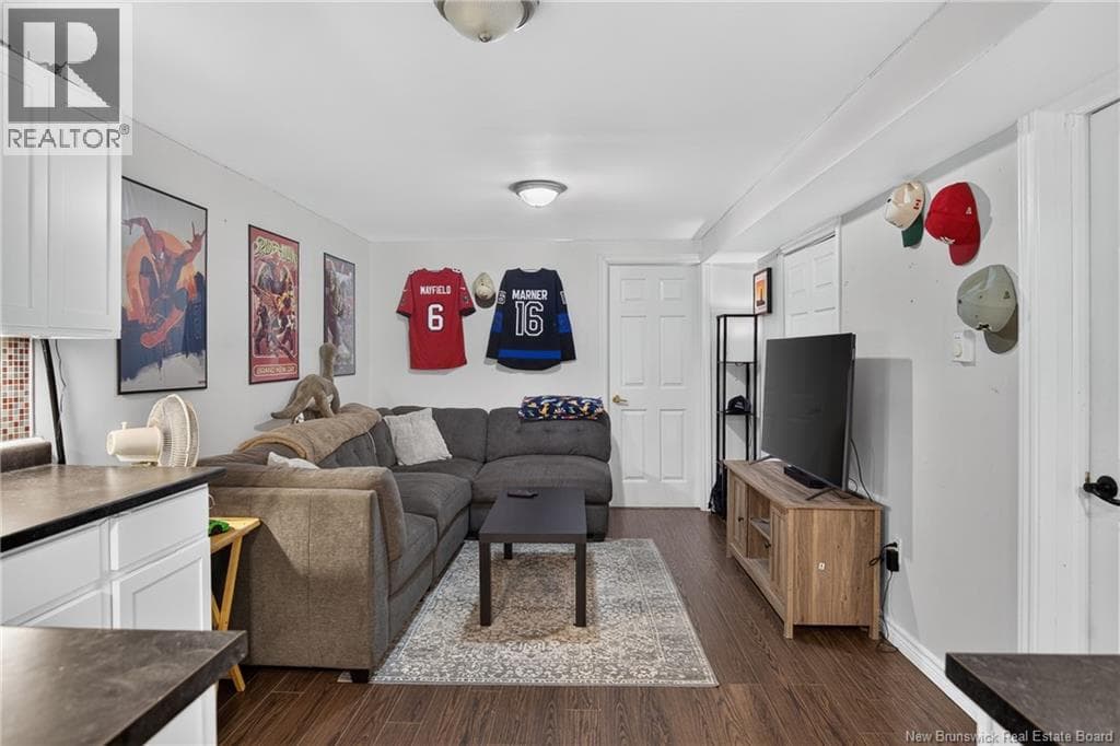 45 Jennifer Street, photo 33