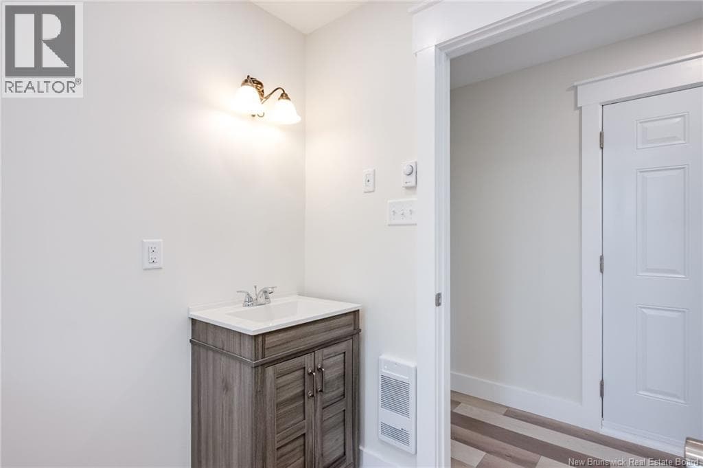 100 Glen View Drive, photo 31