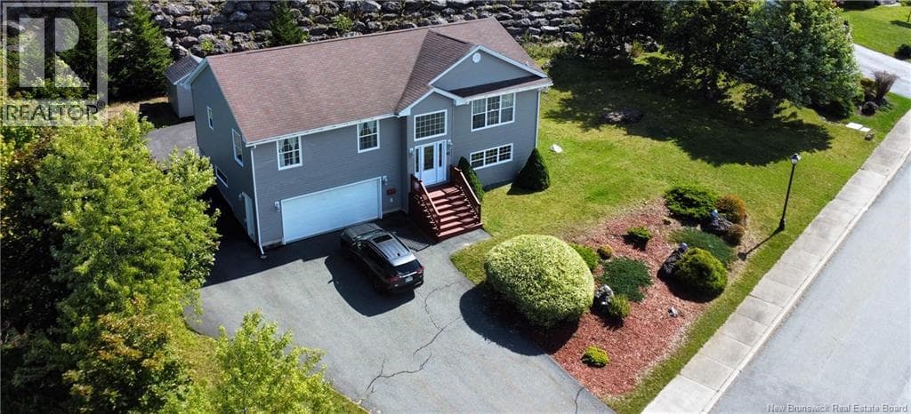 90 Tudor Lane