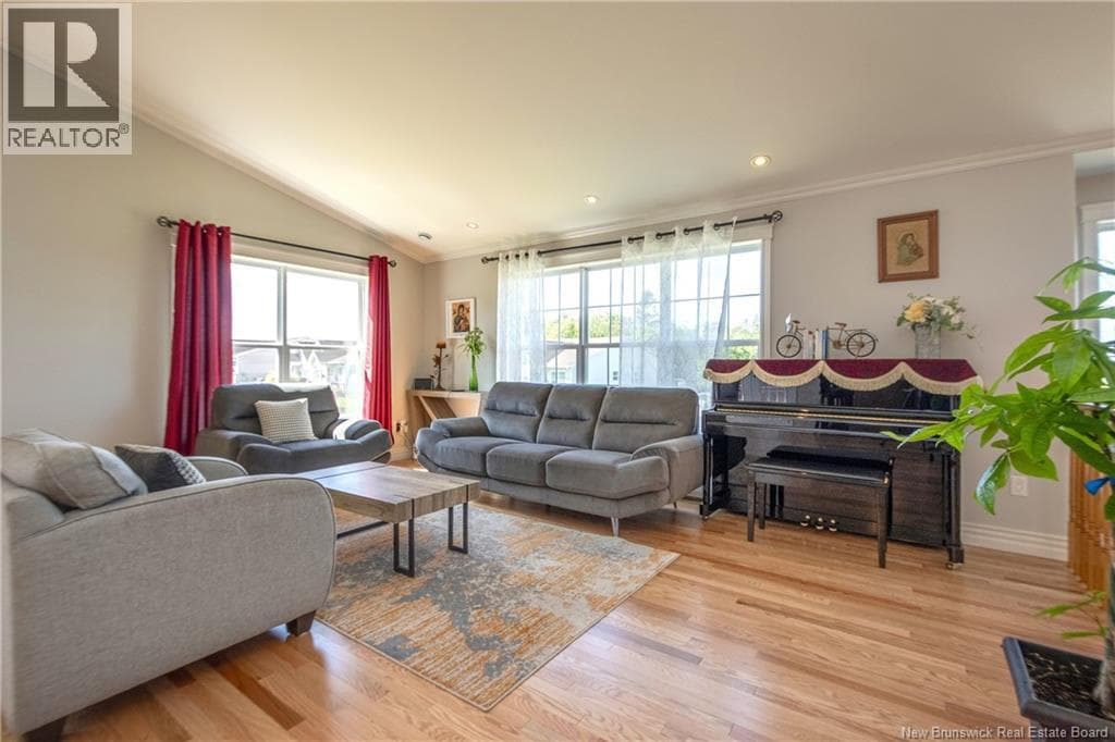 90 Tudor Lane, photo 4