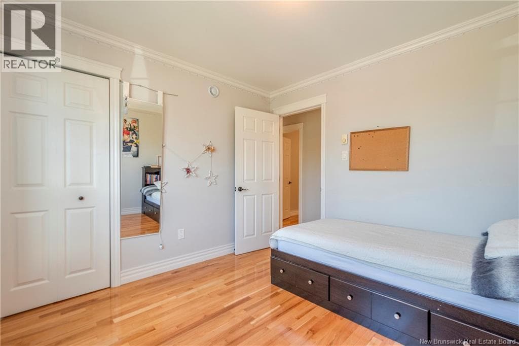 90 Tudor Lane, photo 18