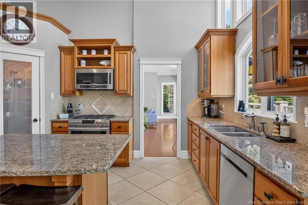 200 Inglewood Drive, photo 14