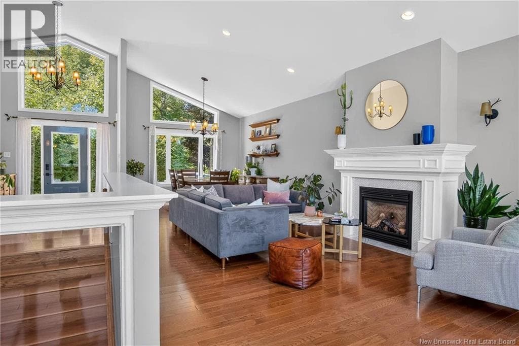 200 Inglewood Drive, photo 11