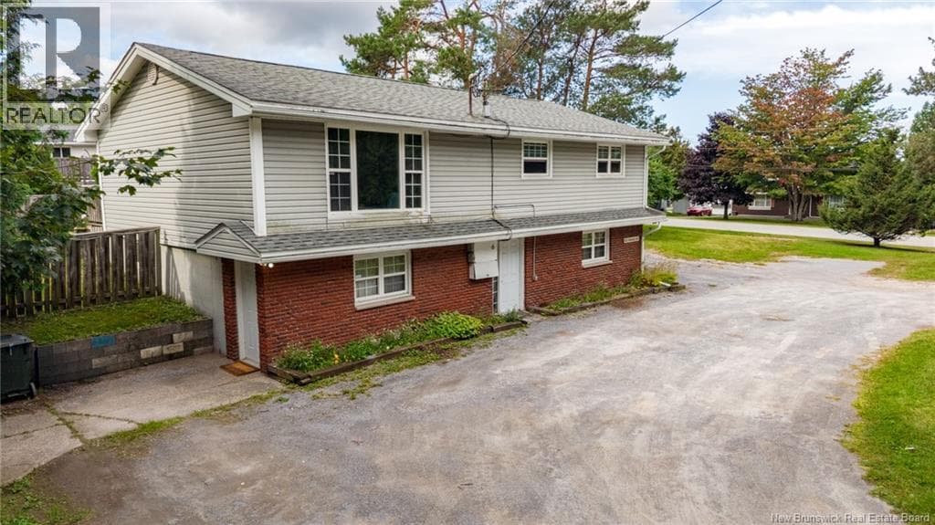 6 Parkdale Avenue, photo 2