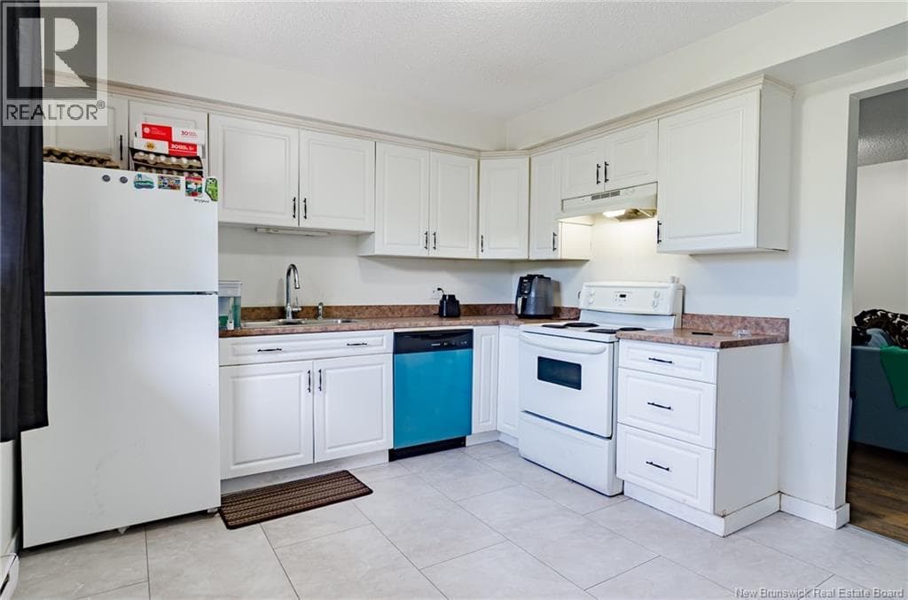 6 Parkdale Avenue, photo 10