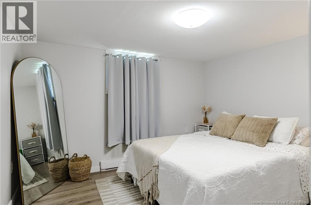 6 Parkdale Avenue, photo 19