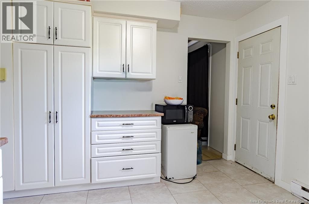 6 Parkdale Avenue, photo 11
