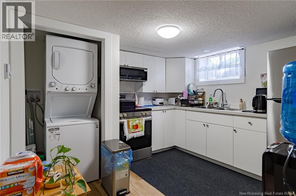 6 Parkdale Avenue, photo 15