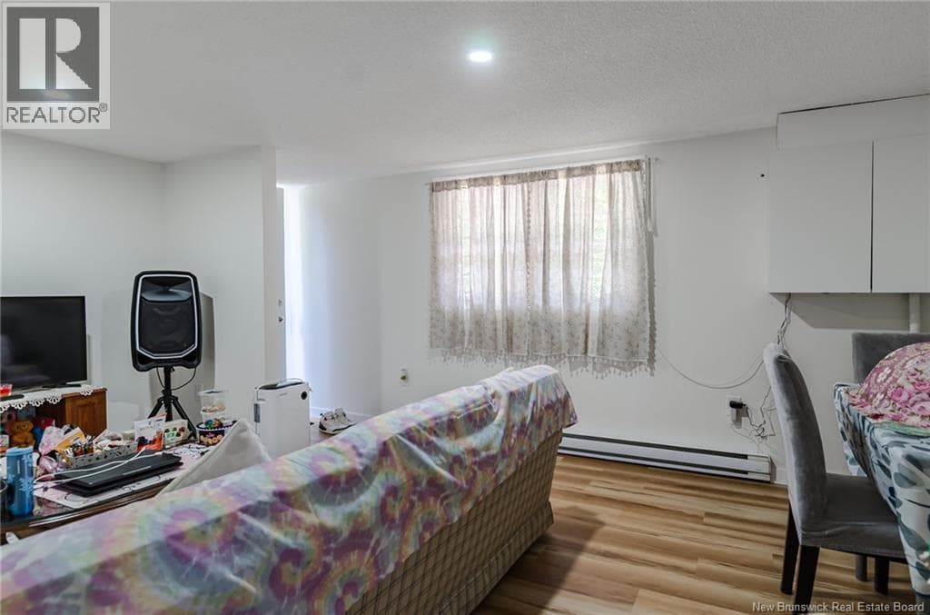 6 Parkdale Avenue, photo 16