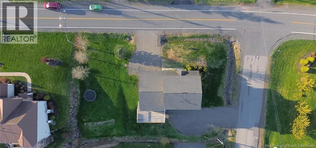 77 Cedarwood Drive, photo 2