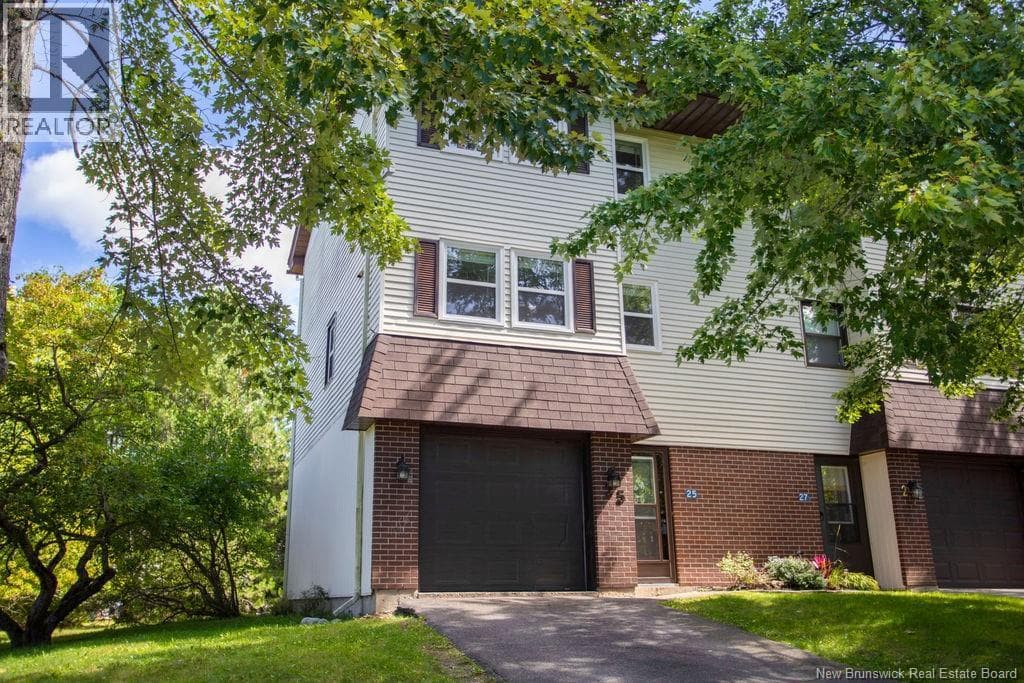 25 Hillsview Crescent, photo 39