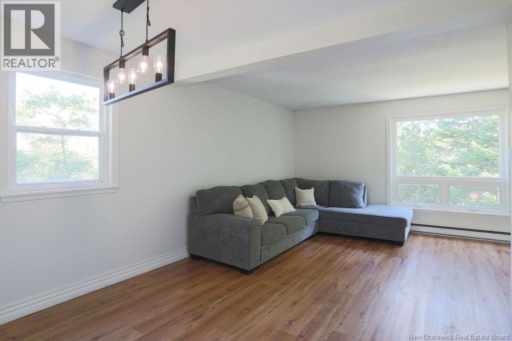 25 Hillsview Crescent, photo 7