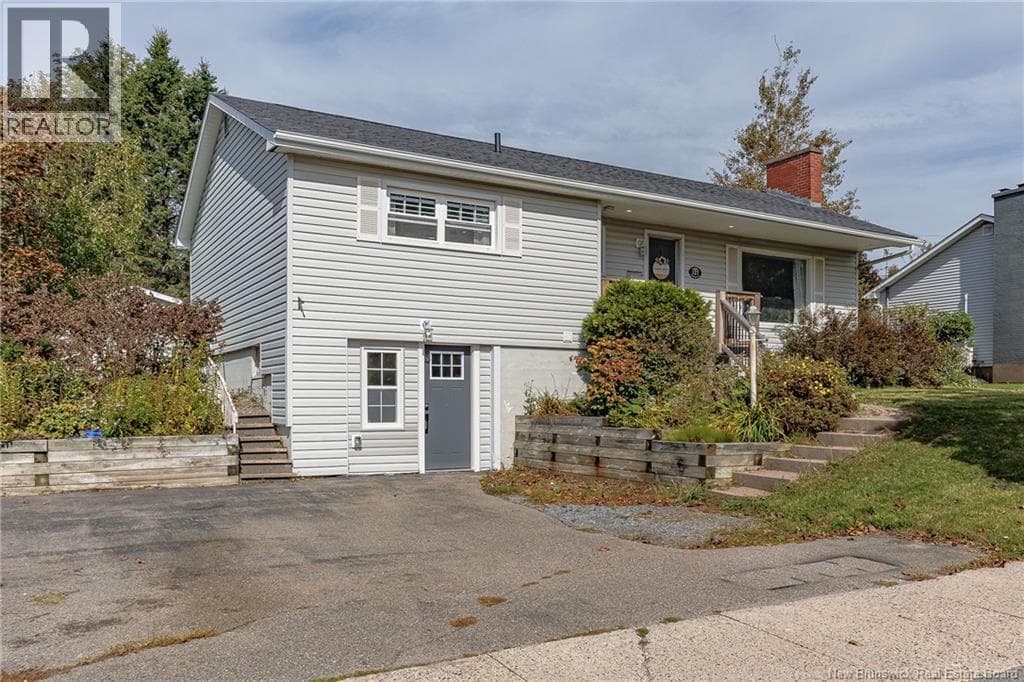 127 Greendale Crescent, photo 2