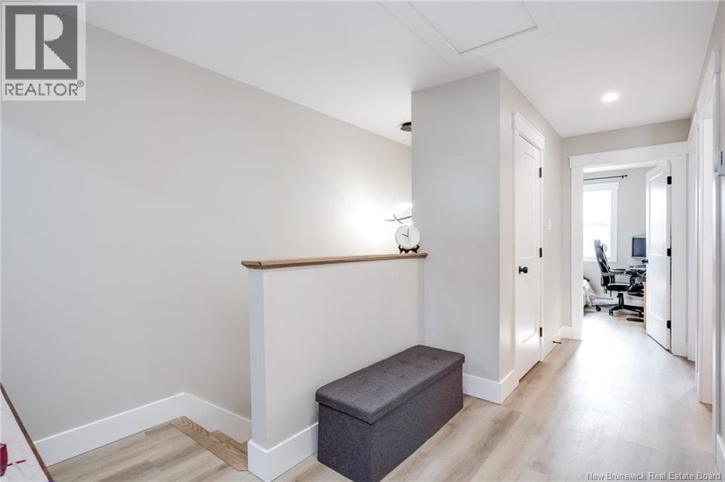 143 Arlington Crescent, photo 16