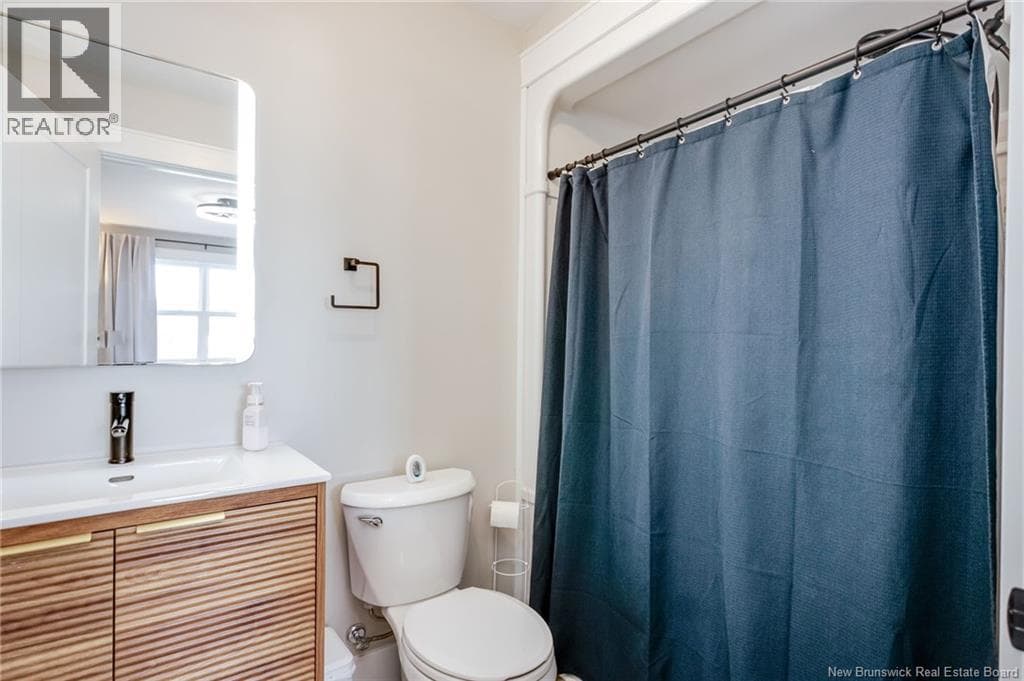 143 Arlington Crescent, photo 24