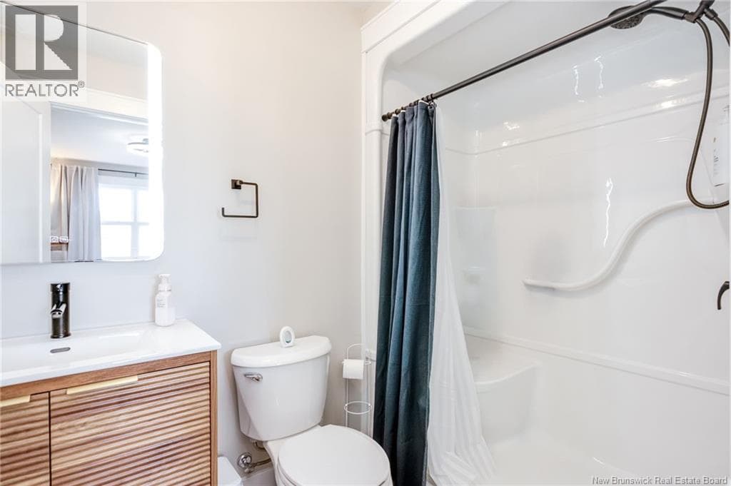 143 Arlington Crescent, photo 29