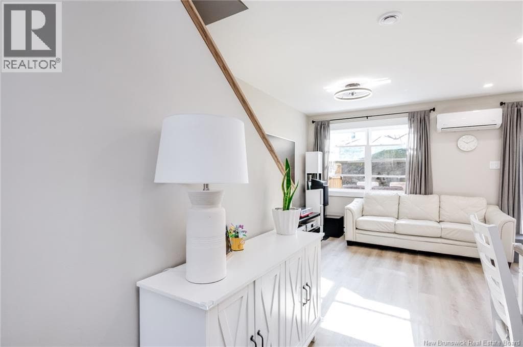 143 Arlington Crescent, photo 38