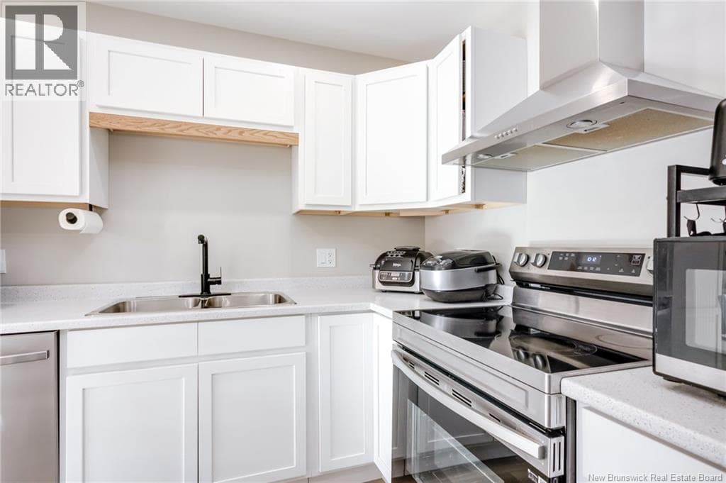 143 Arlington Crescent, photo 40
