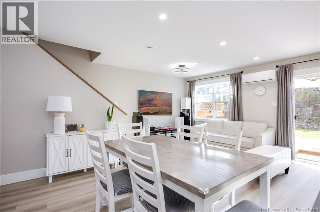 143 Arlington Crescent, photo 41