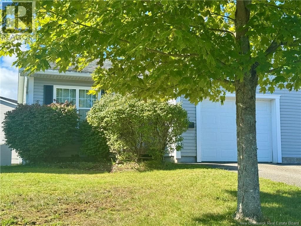 26 Acorn Drive, photo 2