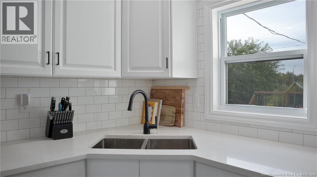 39 Thompson Drive, photo 10