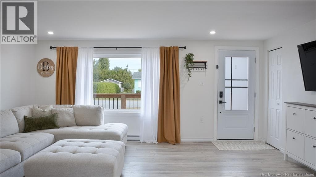 39 Thompson Drive, photo 4