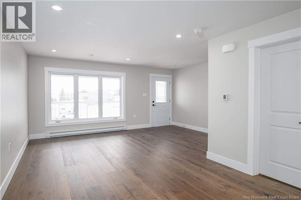 6 Rockingstone Drive, photo 3