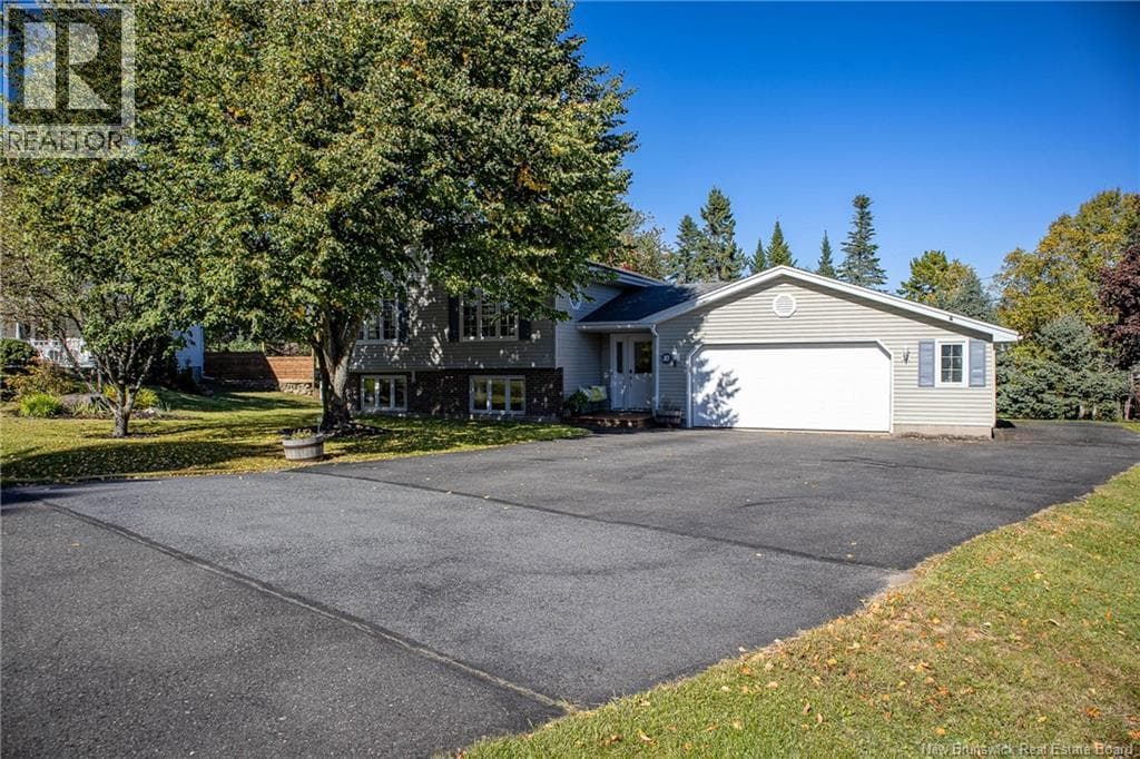10 Timberline Crescent