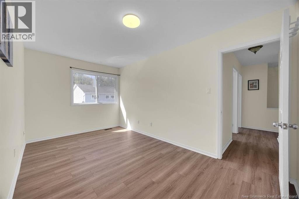 220 Tartan Street, photo 10