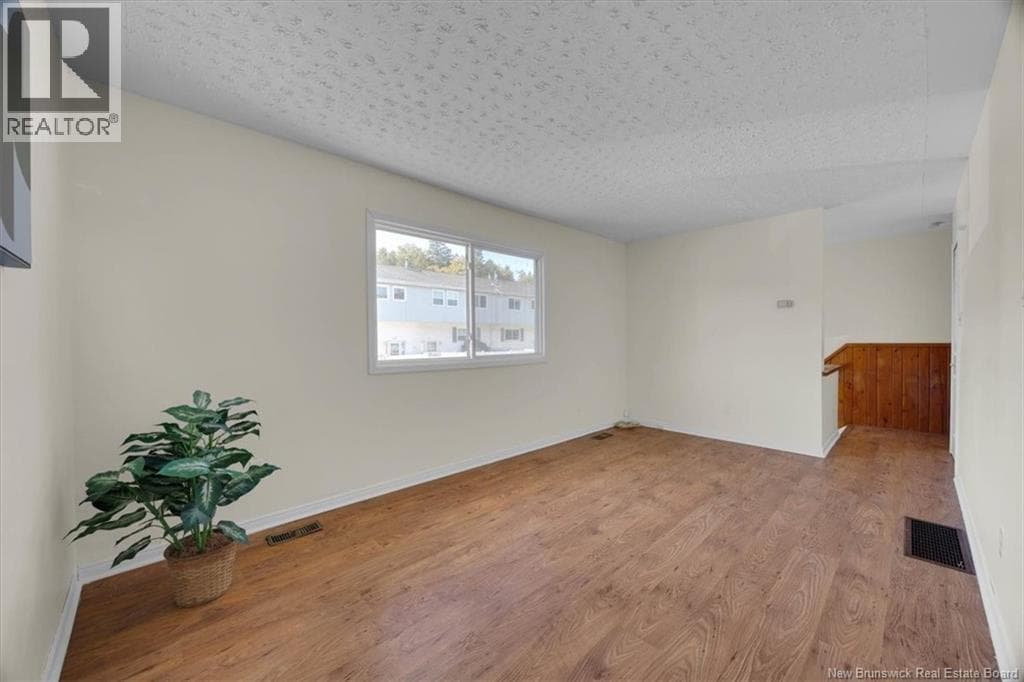 220 Tartan Street, photo 4