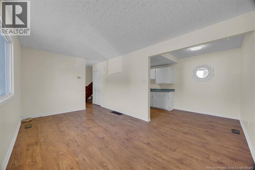 220 Tartan Street, photo 5