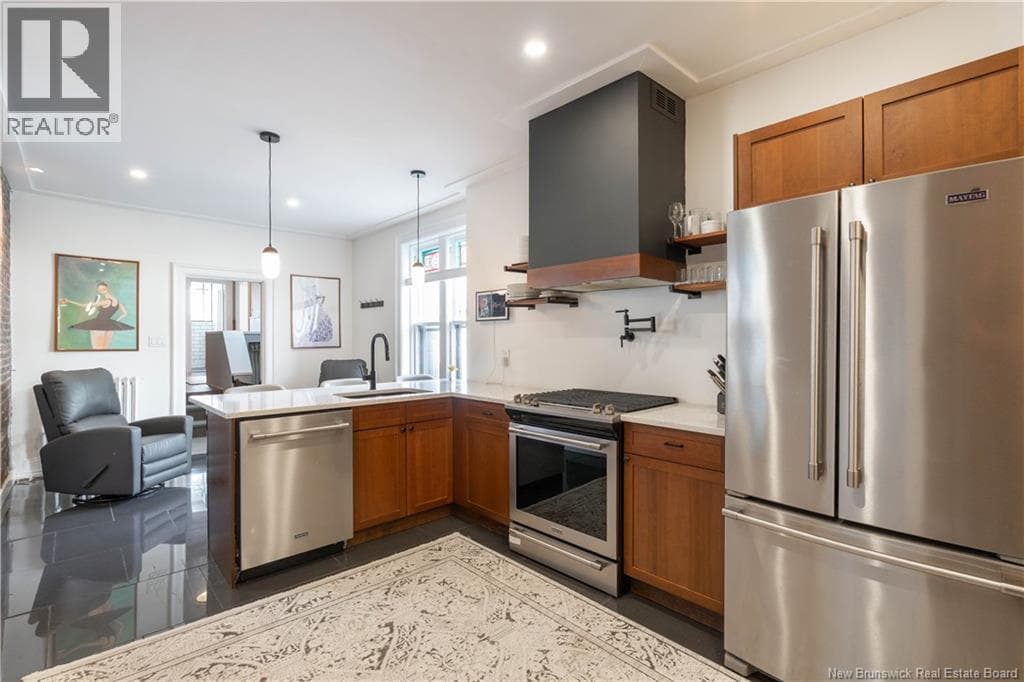 77 Mecklenburg Street, photo 6