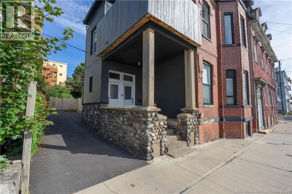 77 Mecklenburg Street
