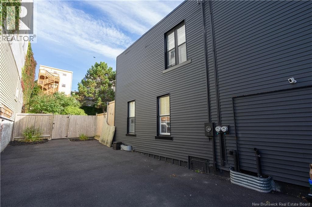 77 Mecklenburg Street, photo 39