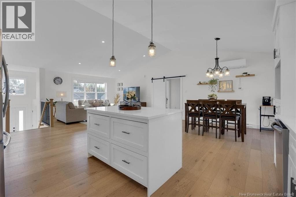 104 Montana Drive, photo 8