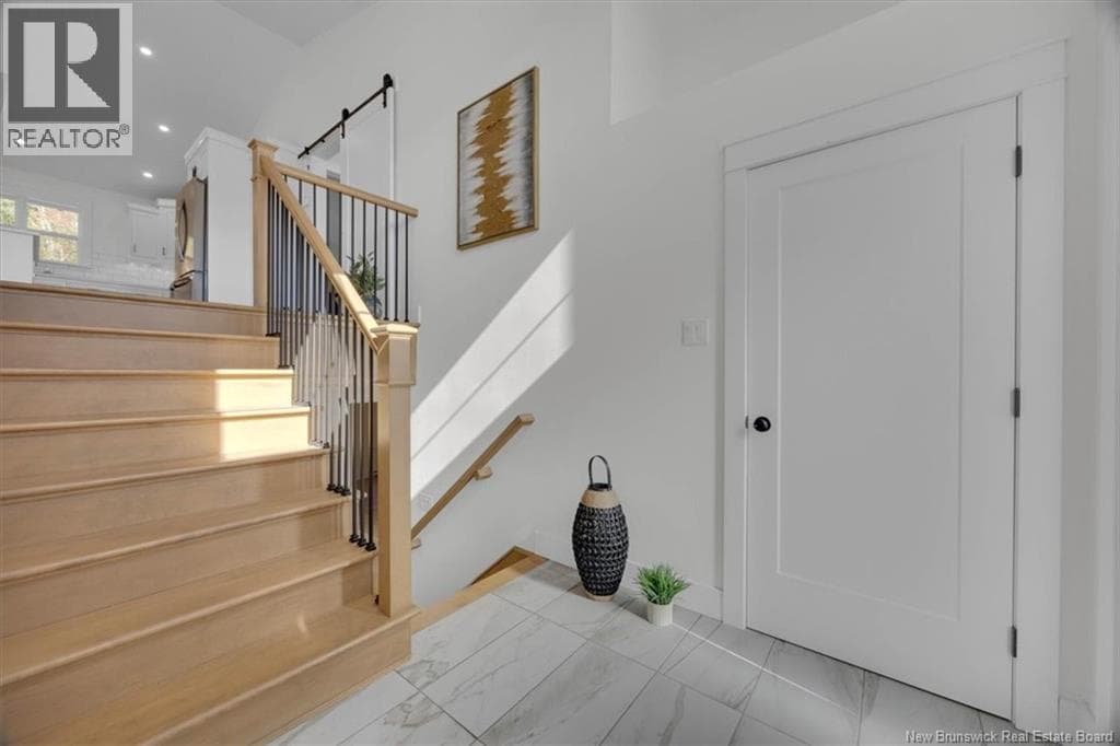 104 Montana Drive, photo 3