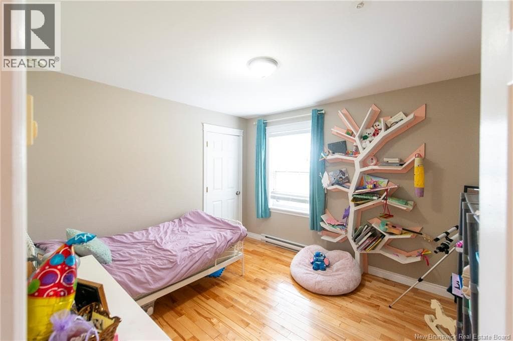10 Queensbury Drive, photo 16