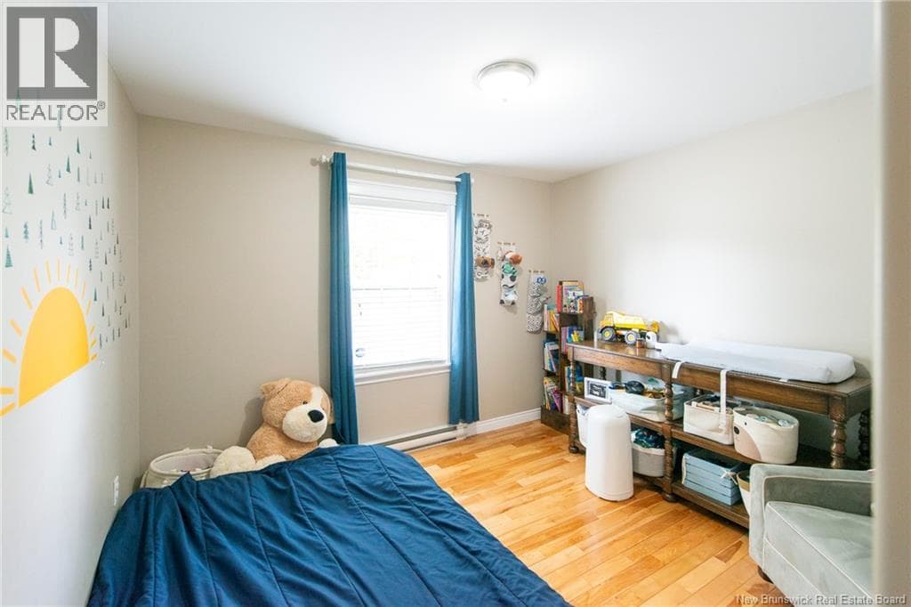 10 Queensbury Drive, photo 17