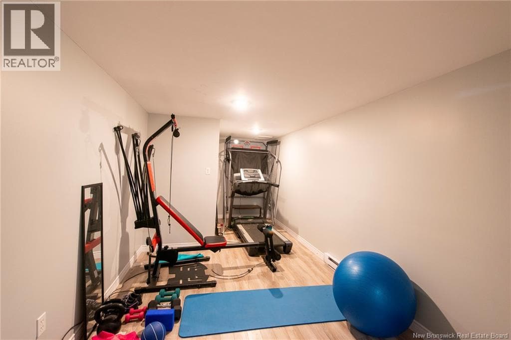 10 Queensbury Drive, photo 22