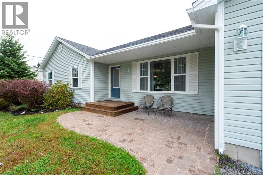 10 Queensbury Drive, photo 24