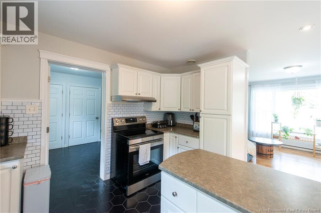 10 Queensbury Drive, photo 7