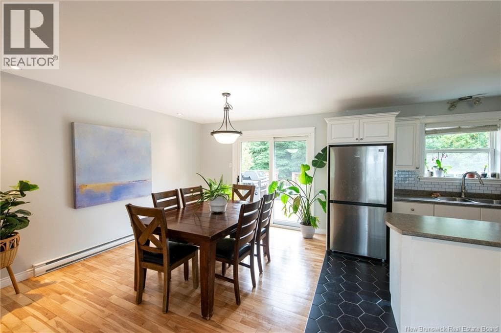 10 Queensbury Drive, photo 9
