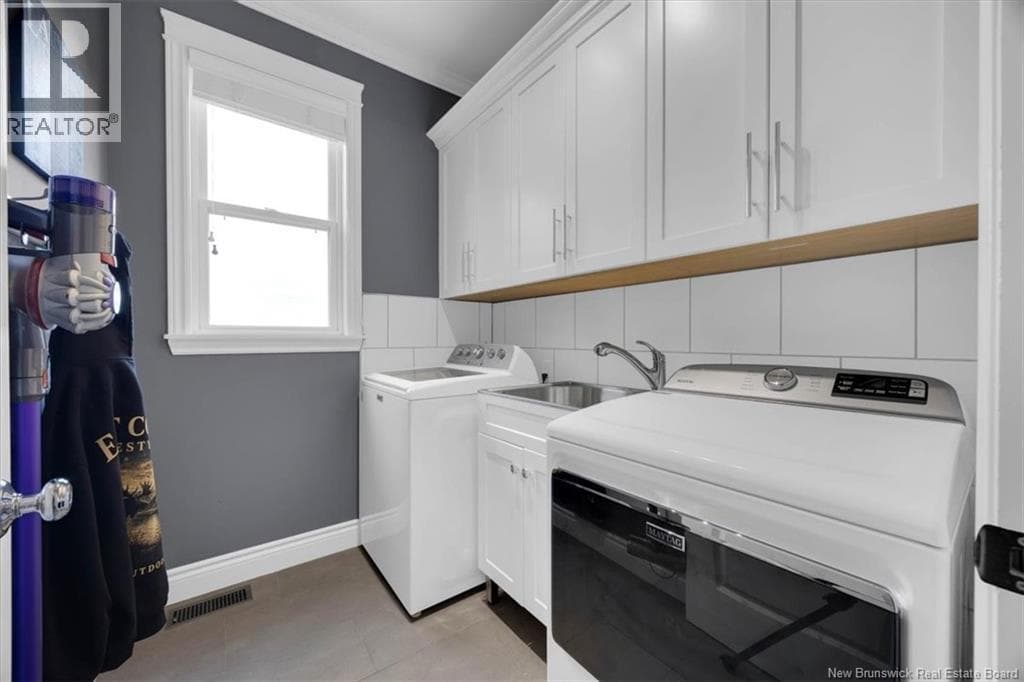 57 Colchester Drive, photo 17