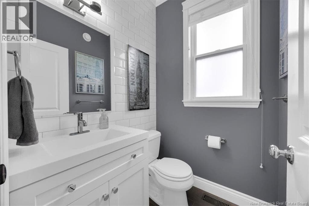 57 Colchester Drive, photo 18