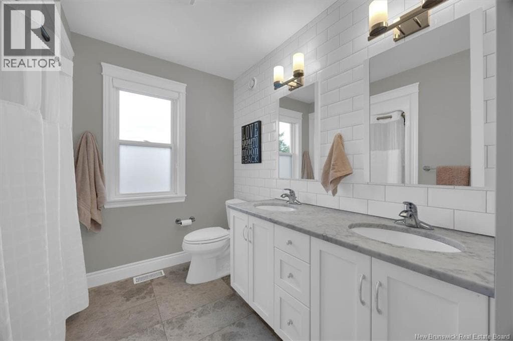 57 Colchester Drive, photo 27